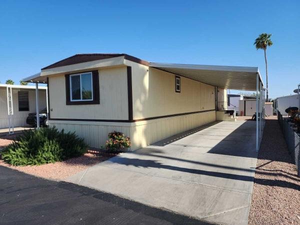 1983 COMMODOR HOME SYSTEMS Mobile Home For Sale