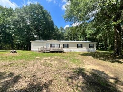 Mobile Home at 1092 Old 80 Rd Lake, MS 39092