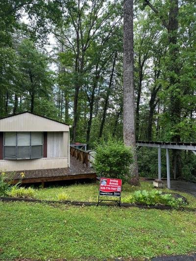 Mobile Home at 51 Woodpecker Walk Hendersonville, NC 28792