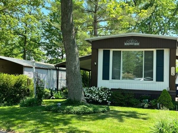1980 Parkwood P-1 Manufactured Home