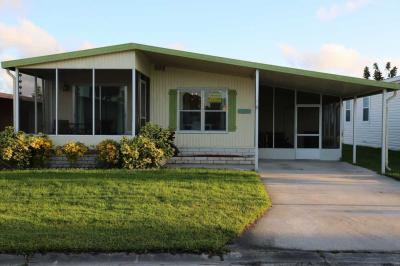 Photo 5 of 30 of home located at 8775 20th St Lot 904 Vero Beach, FL 32966