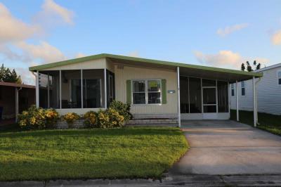 Photo 3 of 30 of home located at 8775 20th St Lot 904 Vero Beach, FL 32966