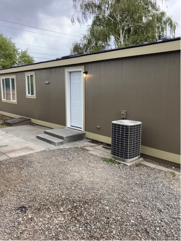 2005 CHAMPION Mobile Home For Sale