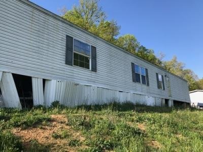 Mobile Home at 339 Big Arm Branch R Bluff City, TN 37618