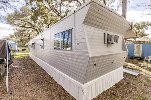 1958 Oakwood Manufactured Home