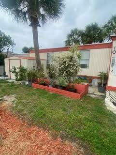 Photo 3 of 27 of home located at 52 Rainbow Road Indian Harbour Beach, FL 32937