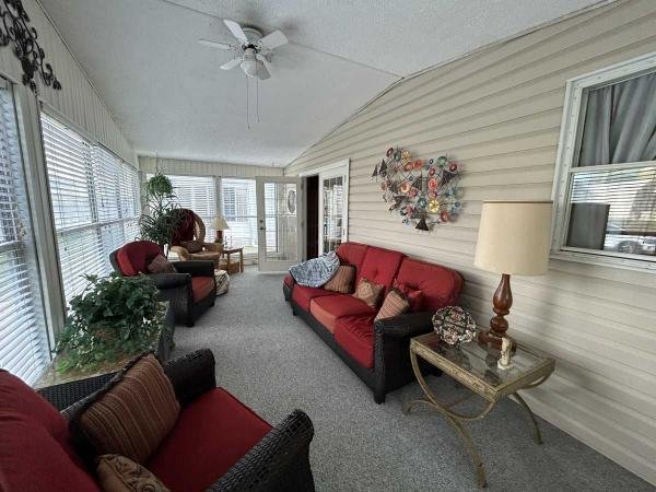 1990 Palm Harbor Mobile Home