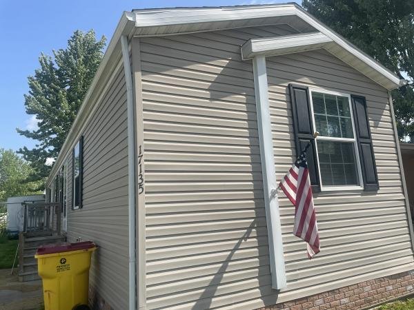 2015 Clayton 76747 Mobile Home