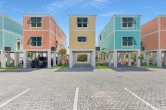 Photo 1 of 9 of home located at 171 Paradise Way Islamorada, FL 33036