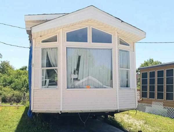 2005 CHIO Mobile Home For Sale