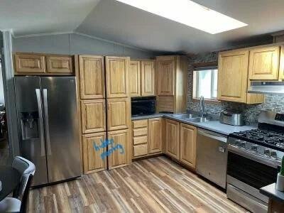 Mobile Home at 1401 Cessna Drive W Saint Paul, MN 55112