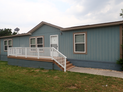 Mobile Home at 7460 Kitty Hawk Rd Site 211 Converse, TX 78109