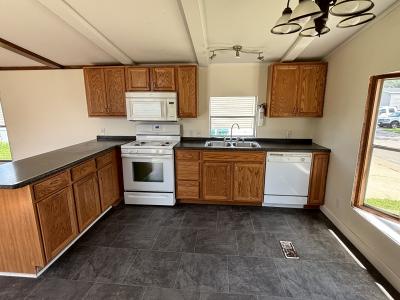 Mobile Home at 120 Delta Dawn Springfield, IL 62707