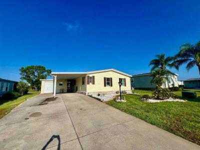 Mobile Home at 856 Bishop Dr Lady Lake, FL 32159