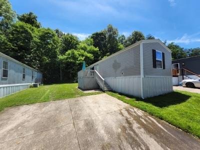 Mobile Home at 315 Barricks Rd Lot 132 Louisville, KY 40229