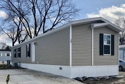 Mobile Home at 747 Maple Justice, IL 60458