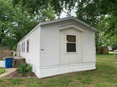 Mobile Home at 132 Delaware Edwardsville, KS 66113