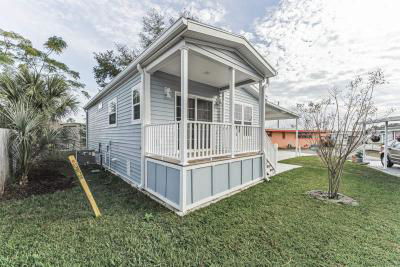 Mobile Home at 09C Lake Breeze Dr. Tavares, FL 32778