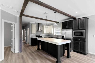 Photo 5 of 8 of home located at 1265 Linden Circle Deland, FL 32724