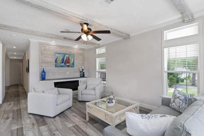 Photo 4 of 8 of home located at 1203 Hickory Lane Deland, FL 32724