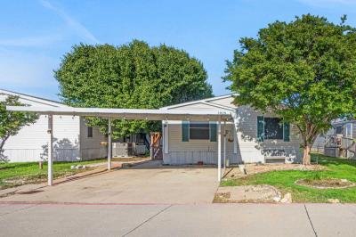 Mobile Home at 11028 Fumar Ln Fort Worth, TX 76119