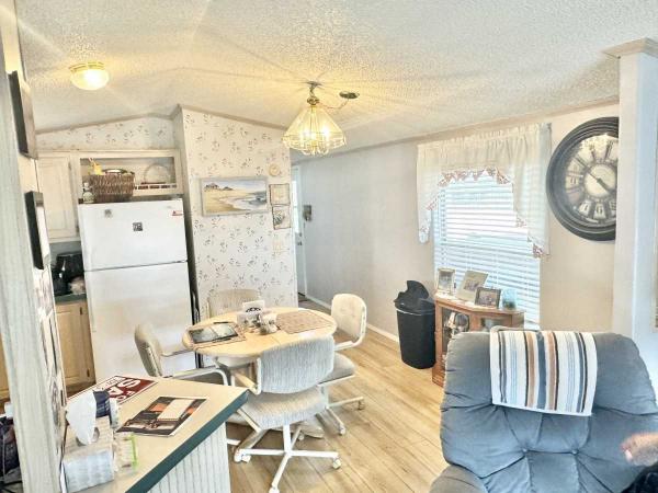 1998 Cavco Manufactured Home