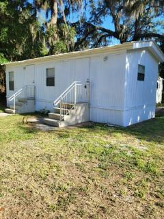 Photo 1 of 6 of home located at 604 North Kingsway Road, #Rv6 Seffner, FL 33584