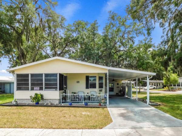 1990 Fleetwood Manufactured Home