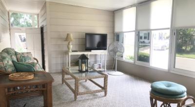 Photo 6 of 8 of home located at 2190 Lakeside Blvd Palmetto, FL 34221