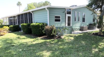 Photo 3 of 20 of home located at 2190 Lakeside Blvd Palmetto, FL 34221