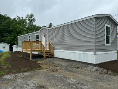 Mobile Home at 6 Hawthorne Dr Norway, ME 04268
