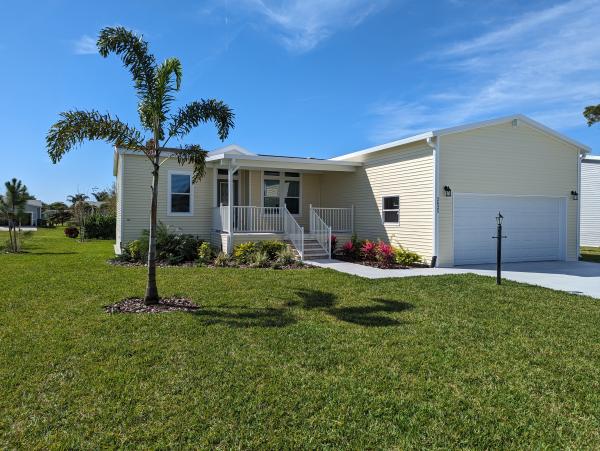 2023 Palm Harbor 340LS30483C Mobile Home