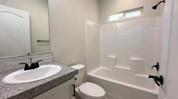 2023 Fleetwood 220CL12482L Mobile Home