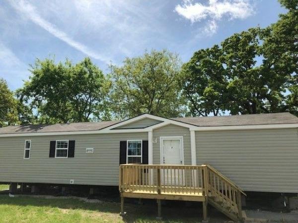 2018 Southern Energy Homes Community Series Mobile Home