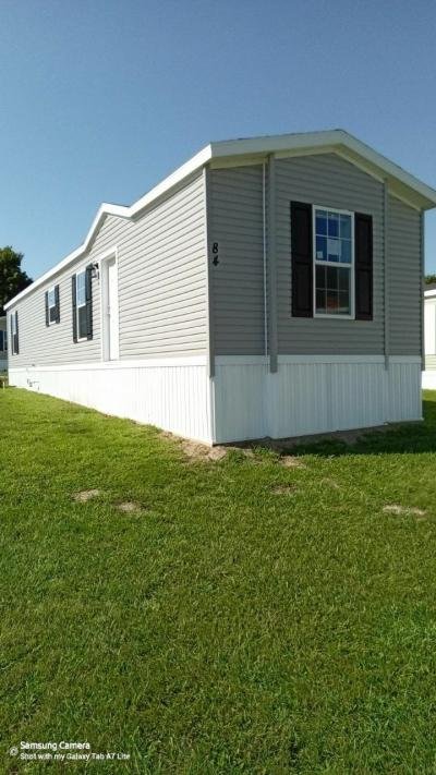 Mobile Home at 8280 East Us 30, Lot #084 Pierceton, IN 46562