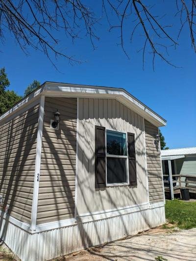 Mobile Home at 4950 W Farm Rd #24 Springfield, MO 65807