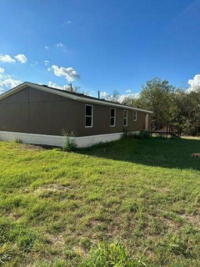 Mobile Home at 412 Pine Street Millsap, TX 76066