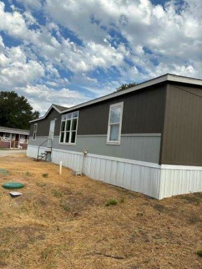 Mobile Home at 5619 Arkansas Trl Granbury, TX 76048