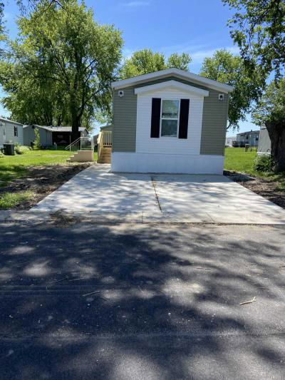 Mobile Home at 111 E Meadowland Drive Rochelle, IL 61068