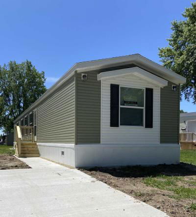 Mobile Home at 111 W Meadowland Drive Rochelle, IL 61068