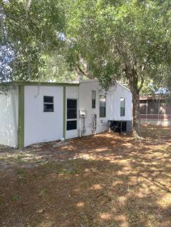 Photo 4 of 36 of home located at 15777 Bolesta Rd. Lot 196 Clearwater, FL 33760