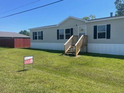 Mobile Home at 3907 Robichaux Rd New Iberia, LA 70560