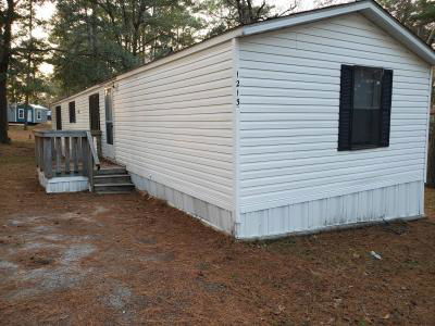 Mobile Home at 1213 Cresthill Huntsville, TX 77340