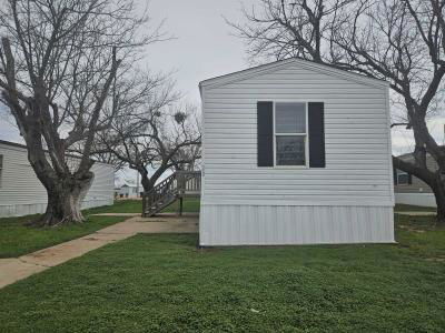 Mobile Home at 20 Spring Lake Drive Wichita Falls, TX 76301