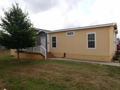 Mobile Home at 7460 Kitty Hawk Rd. Site 381 Converse, TX 78109