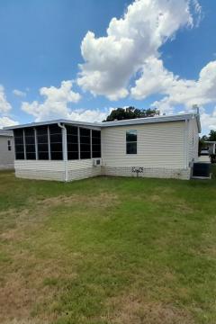 Photo 4 of 18 of home located at 3834 Russian Olive Ln Zephyrhills, FL 33541