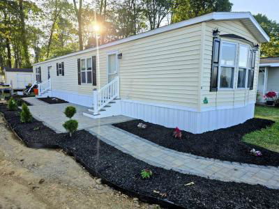 Mobile Home at 6149 Snyders Church Rd Bath, PA 18014