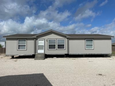 Mobile Home at 1999 N Ih-35 Frontage Rd New Braunfels, TX 78133