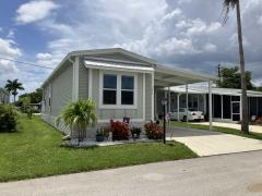 Photo 4 of 23 of home located at 706 Bamboo Court Naples, FL 34110