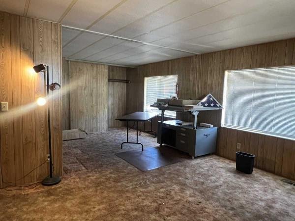 1985 Golden West Seacliff Mobile Home